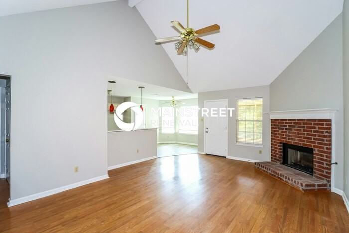 2759 Colonial Towers Dr - Photo 3 of 16