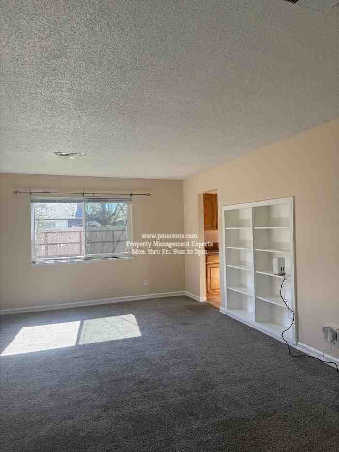 412 Coventry Dr - Photo 5 of 5