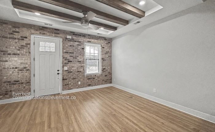 1022 Windsor Dr - Photo 5 of 34