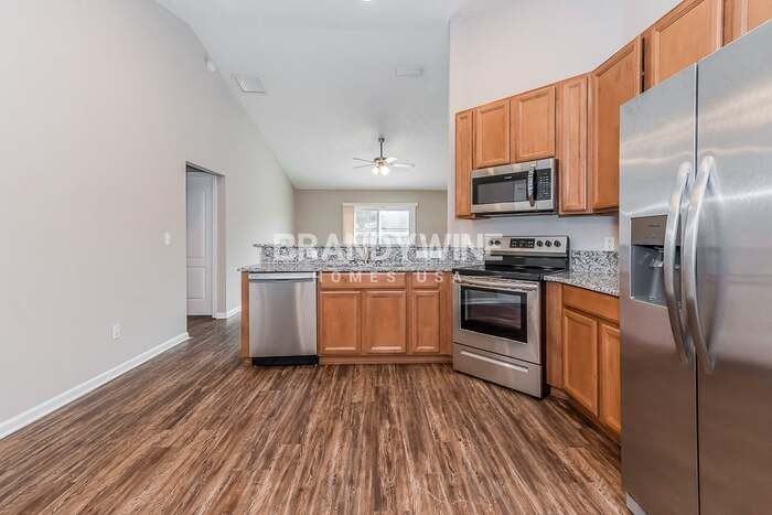 11921 Dover Village Dr W - Photo 7 of 20