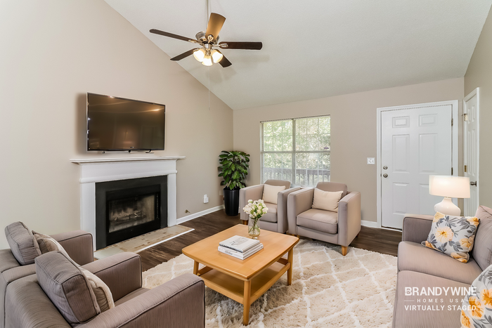 155 Woodbridge Dr - Photo 3 of 20