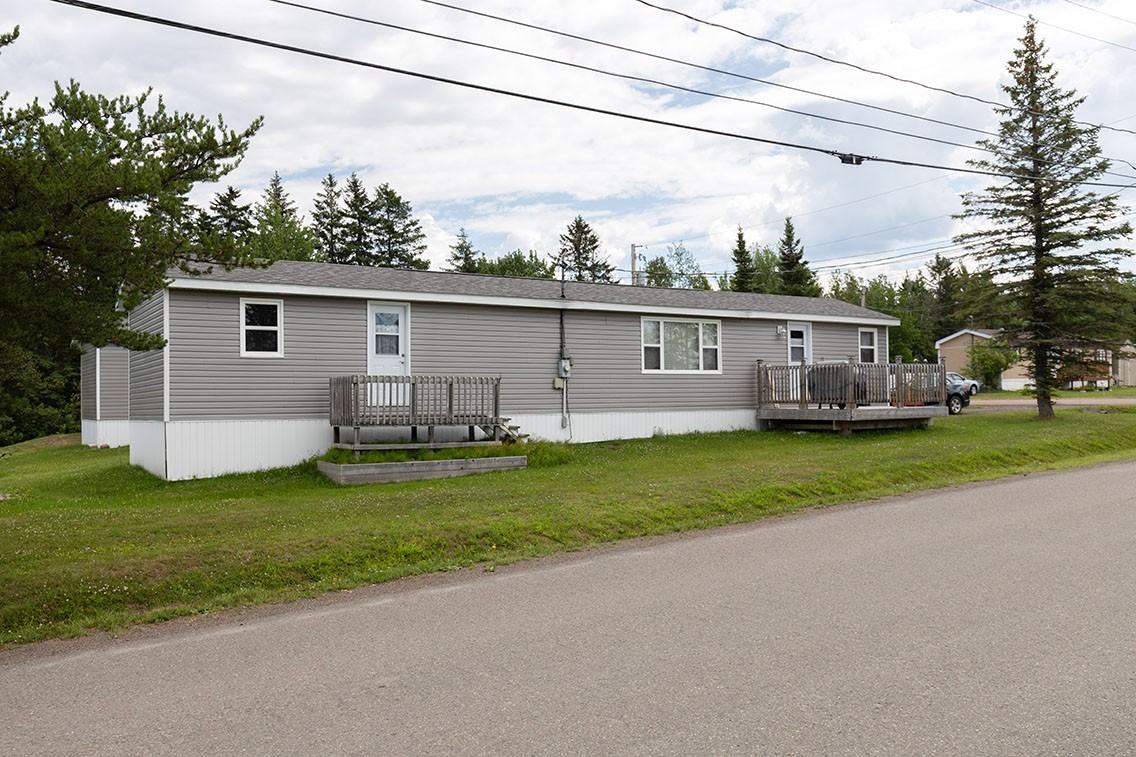 River East Estates - Photo 4 of 6