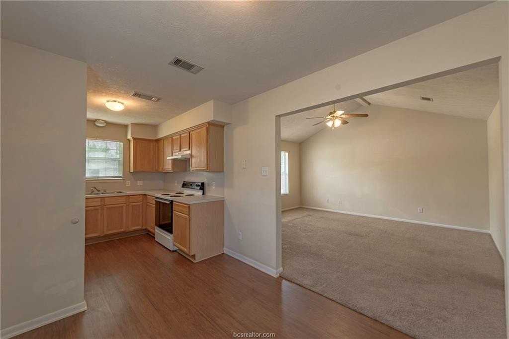 2418 Brittain Ct - Photo 5 of 18