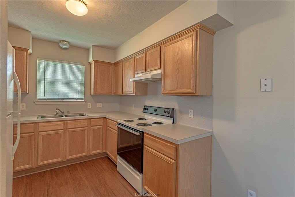 2418 Brittain Ct - Photo 7 of 18