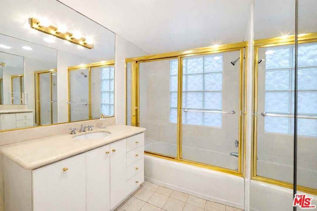 3641 Sunswept Dr - Photo 6 of 9