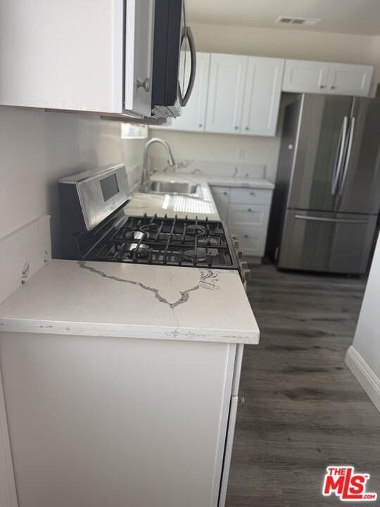 17902 Saticoy St - Photo 6 of 9