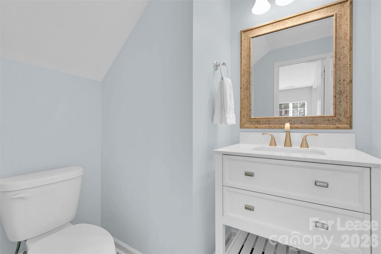 15544 Canmore St - Photo 6 of 27