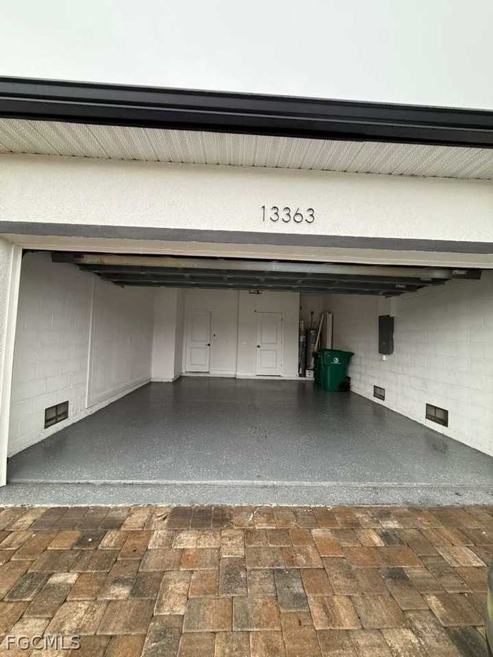 13363 Drysdale Ave - Photo 3 of 17