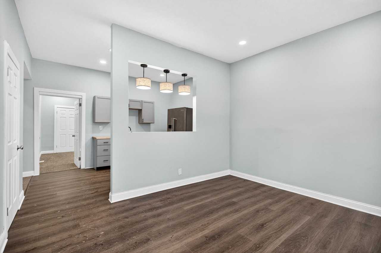 3356 W 44th St - Photo 2 of 41