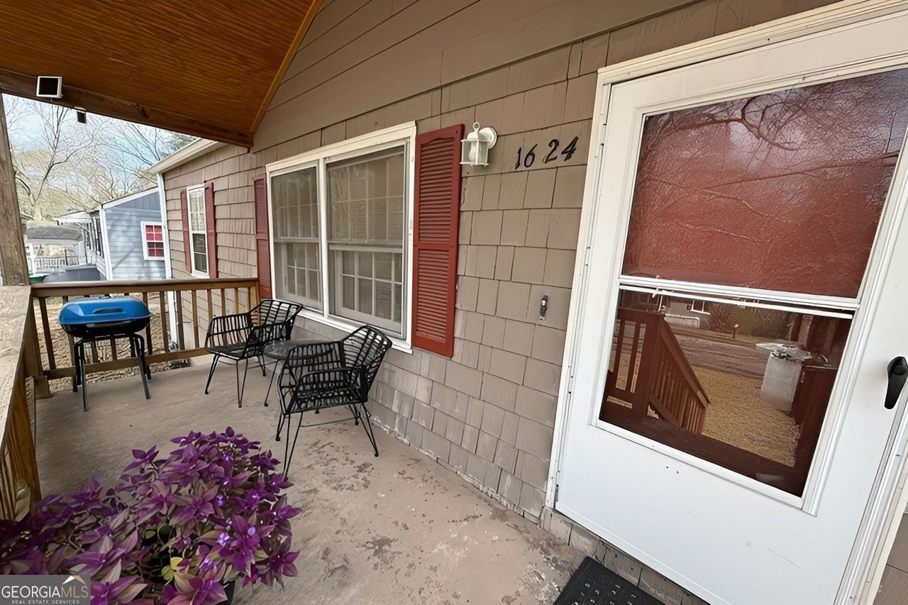 1624 Terry Mill Rd Se - Photo 2 of 13