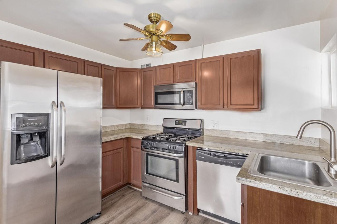 4546 N 10th St - Photo 2 of 10