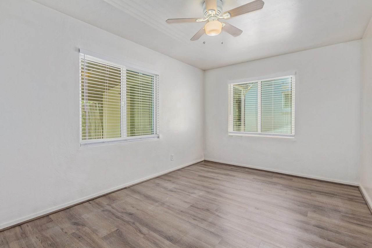 4546 N 10th St - Photo 5 of 10