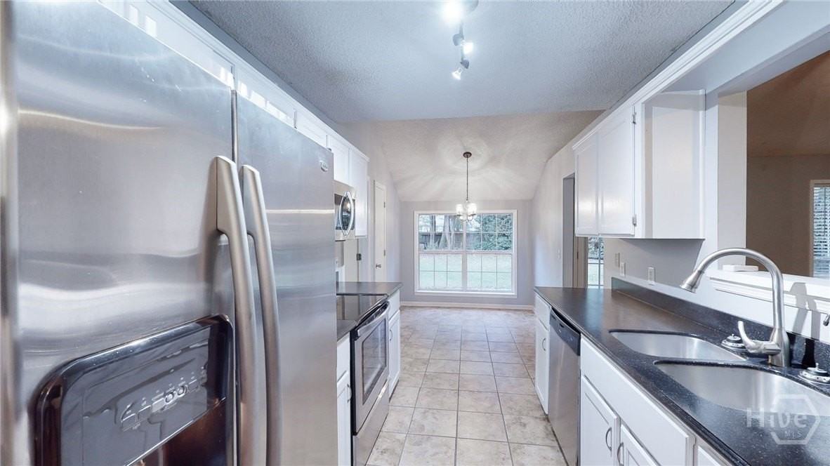 22 Barnacle Ct - Photo 7 of 25