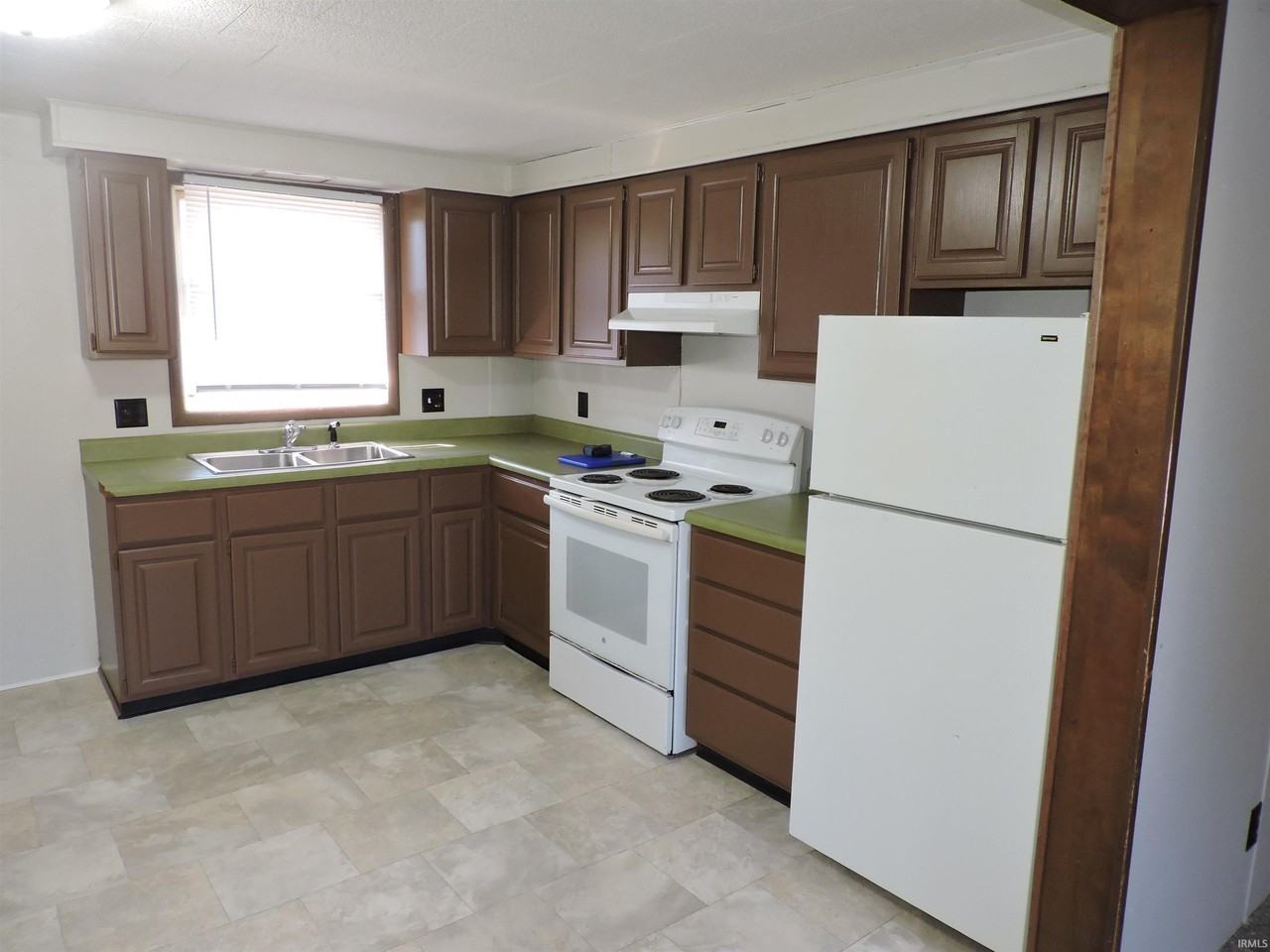 125 W Orange St #C - Photo 3 of 11