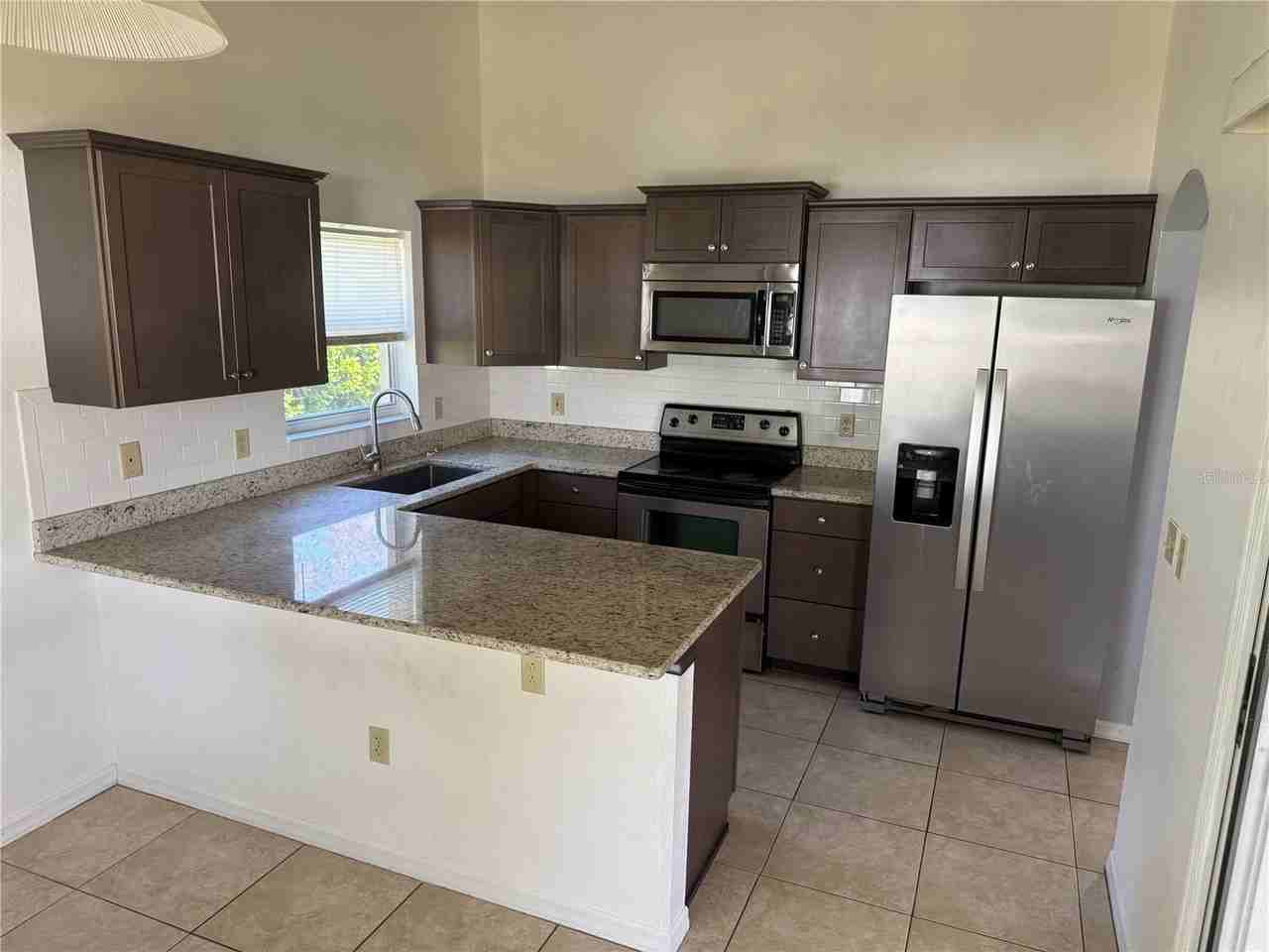 106 Freeport Ln - Photo 6 of 16