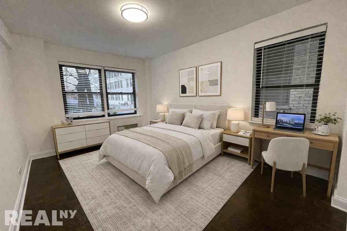 Beekman Pl #5B - Photo 3 of 10