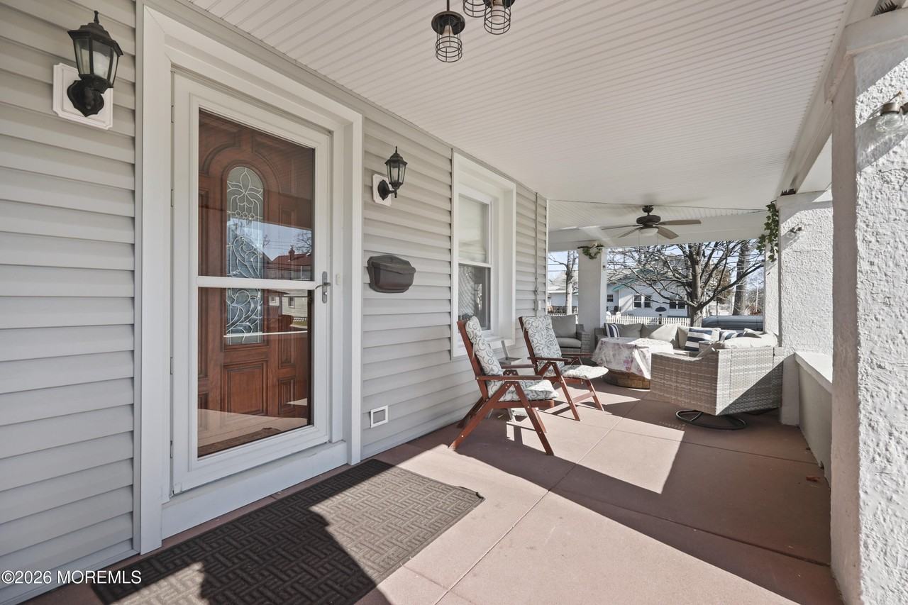 500 Evergreen Ave - Photo 2 of 35