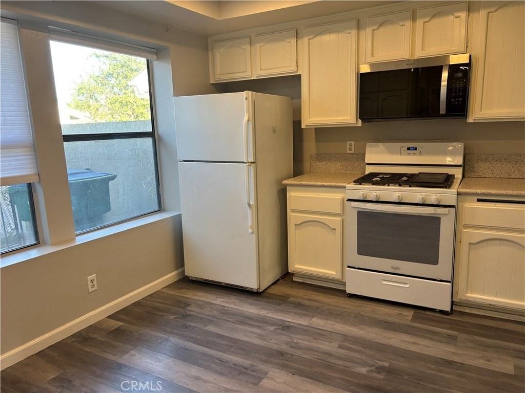 15 Driftwood - Photo 7 of 16