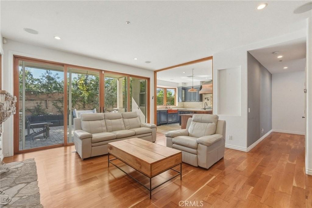 6750 Andover Ln - Photo 3 of 20