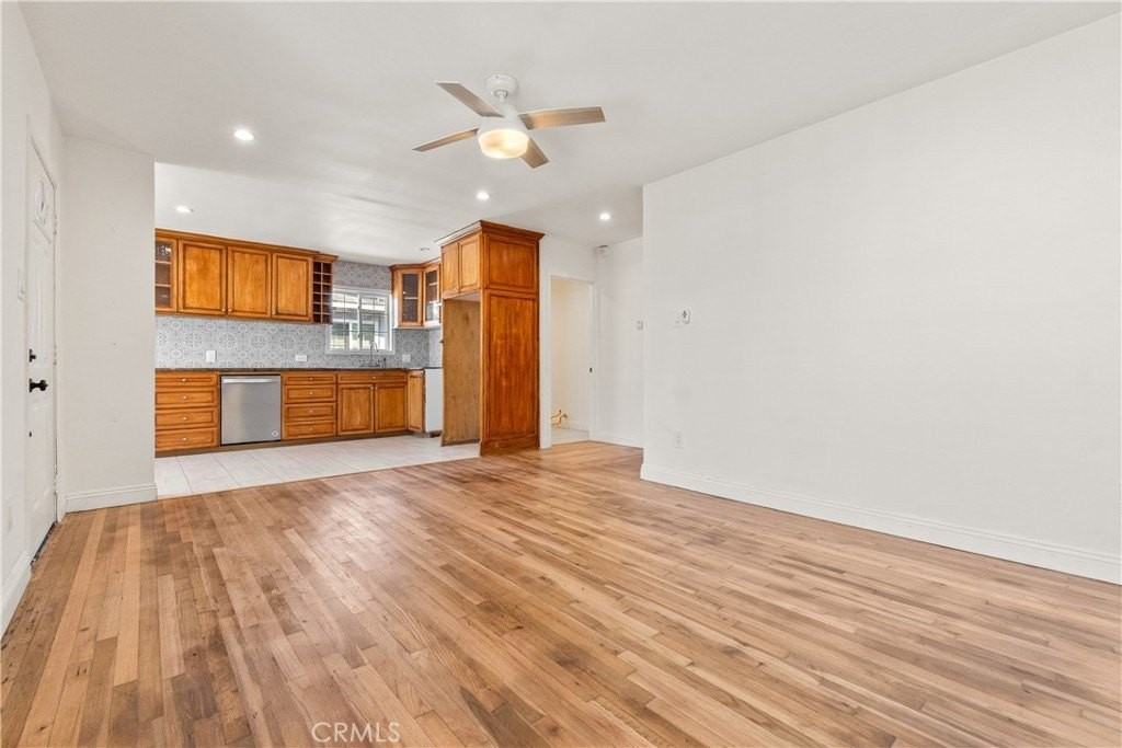 4516 W 165th St - Photo 7 of 27