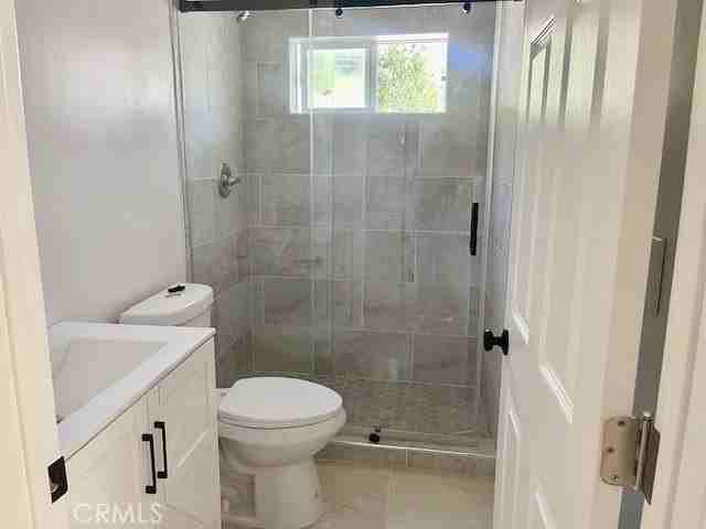 4919 Enfield Ave - Photo 4 of 7