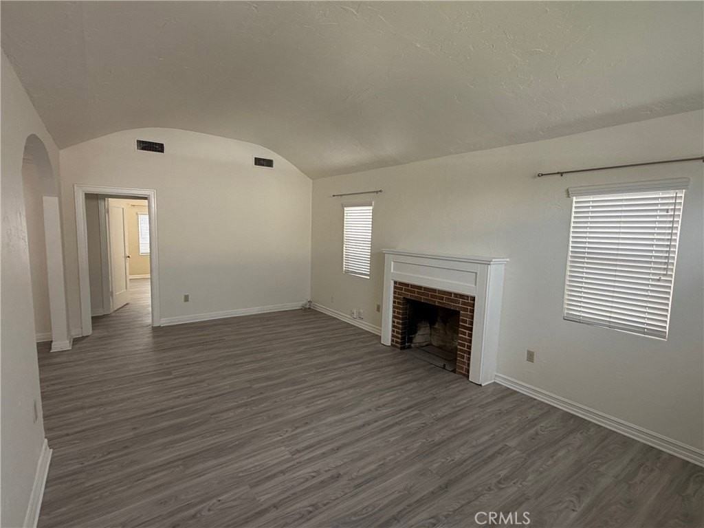 5829 Oak Ave - Photo 6 of 8