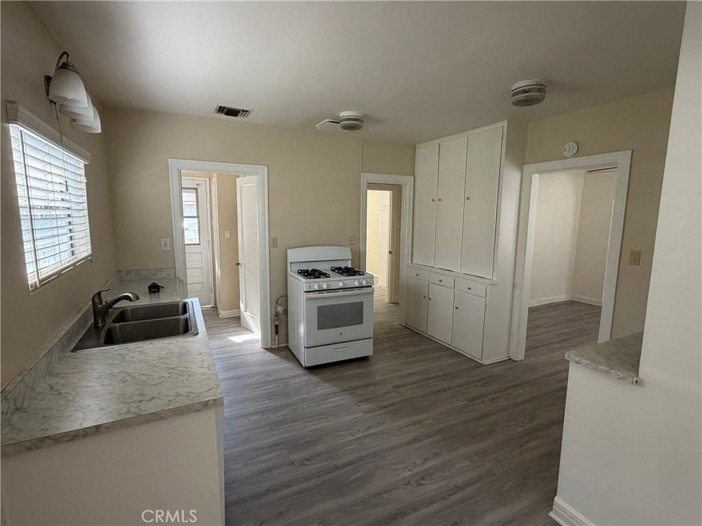 5829 Oak Ave - Photo 7 of 8