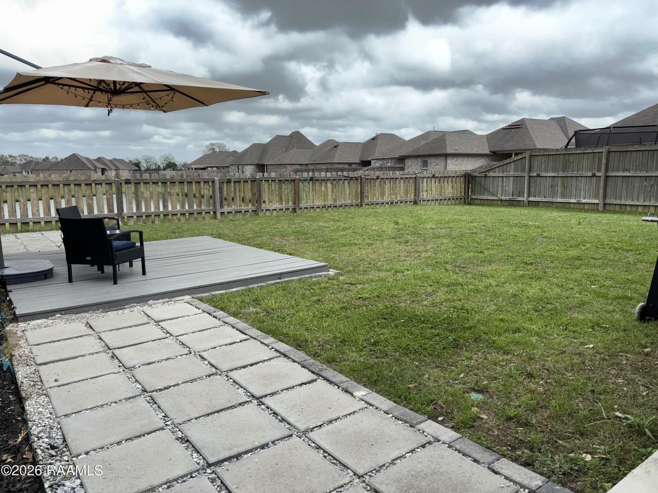 211 Hutton Ln - Photo 3 of 26