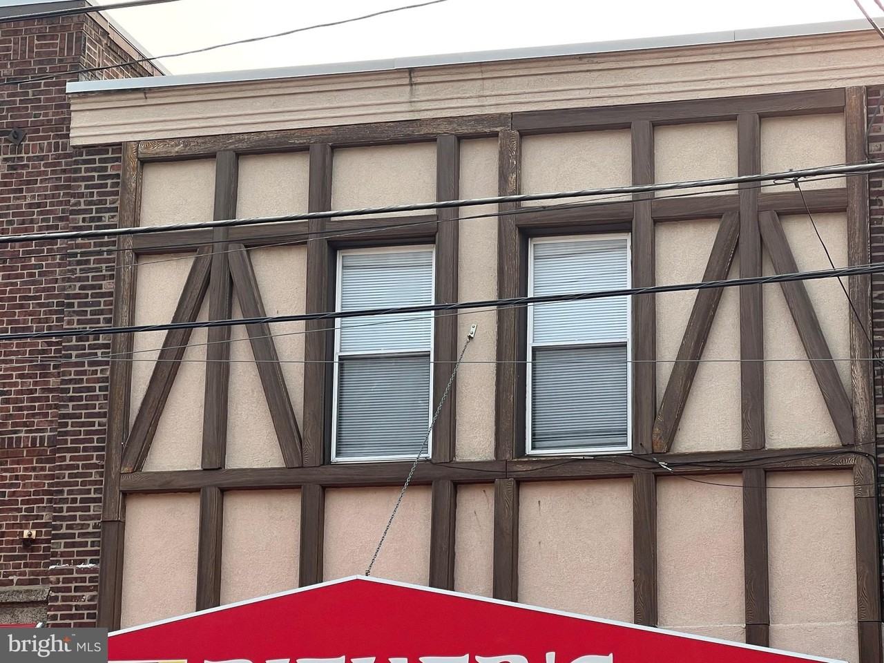 7979-83 Oxford Ave 2nd Fl - Photo 2 of 14