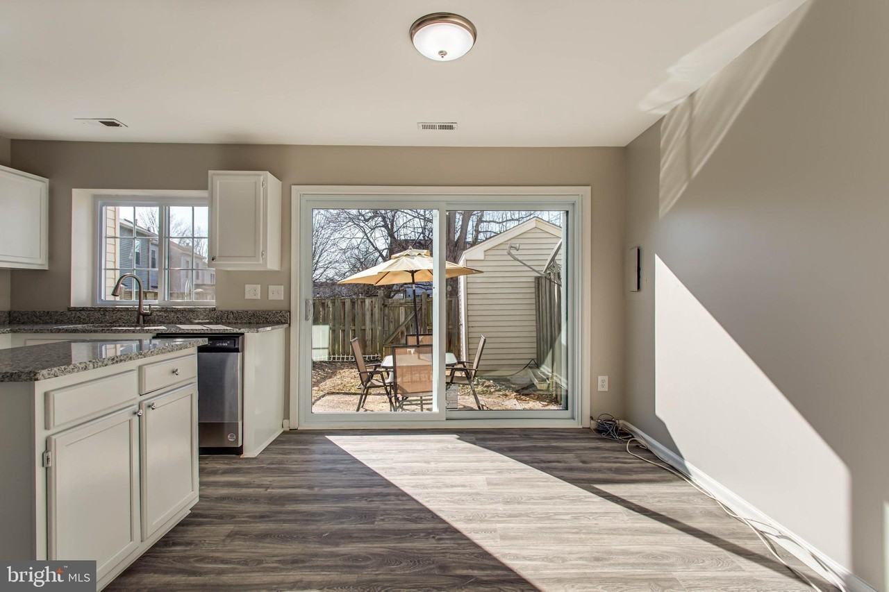 6510 Morning Glen Ct - Photo 5 of 33