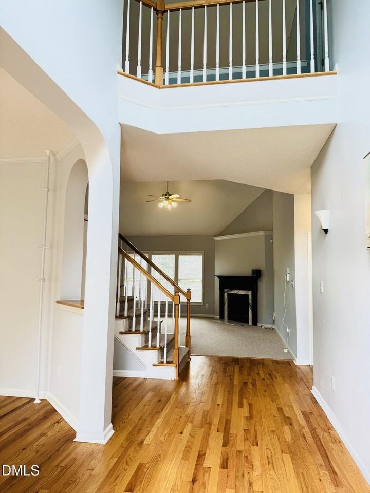 616 Park York Ln - Photo 4 of 35