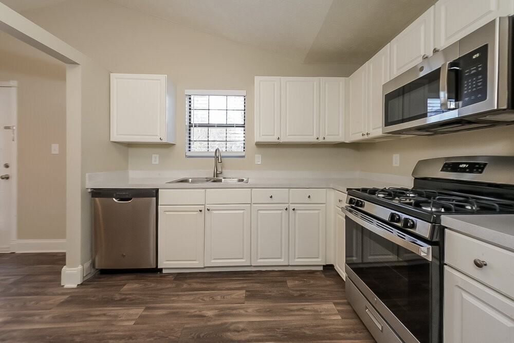 4910 Brookstone Pkwy - Photo 7 of 17