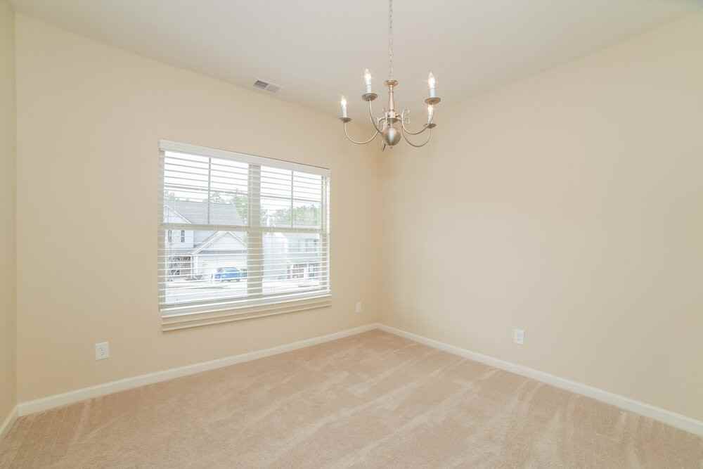 408 Shady Gln - Photo 6 of 17