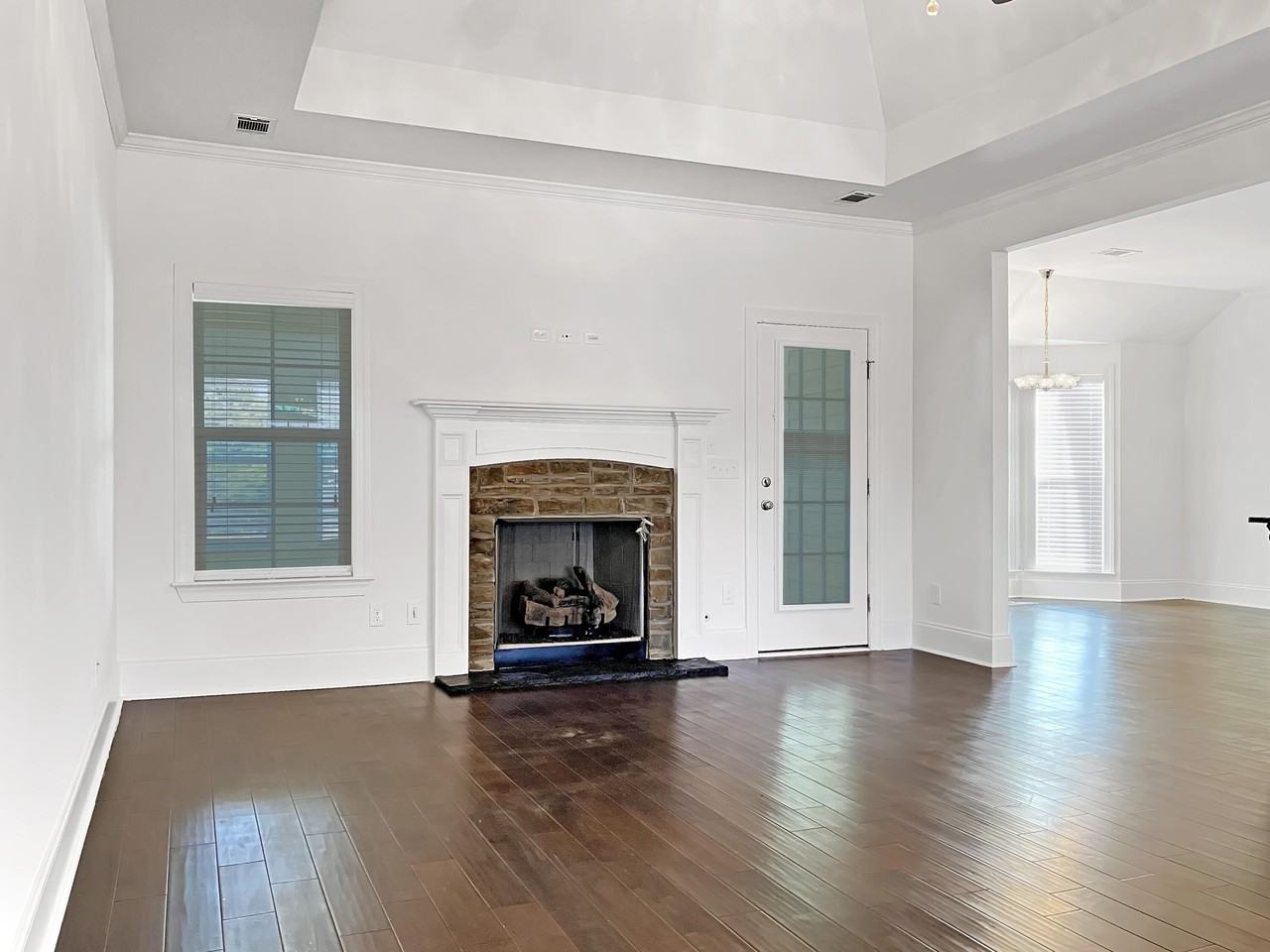 237 Carlow Dr - Photo 7 of 25