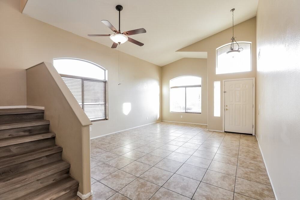 7734 S 47th Ln - Photo 4 of 17