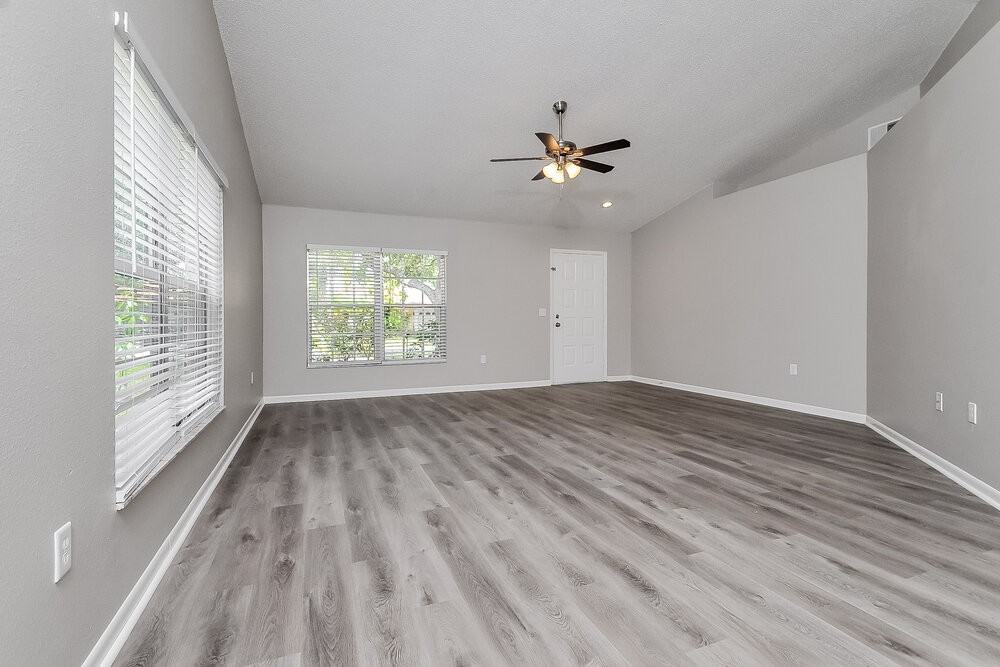 6013 Crickethollow Dr - Photo 3 of 16