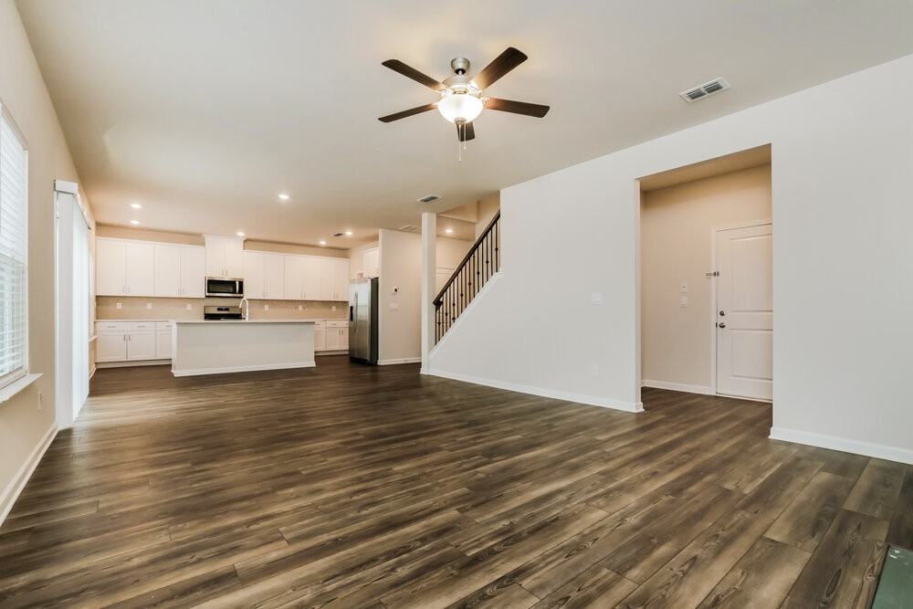 812 Milo Bay St - Photo 6 of 17