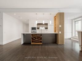 featured image of 61 Yorkville Avenue