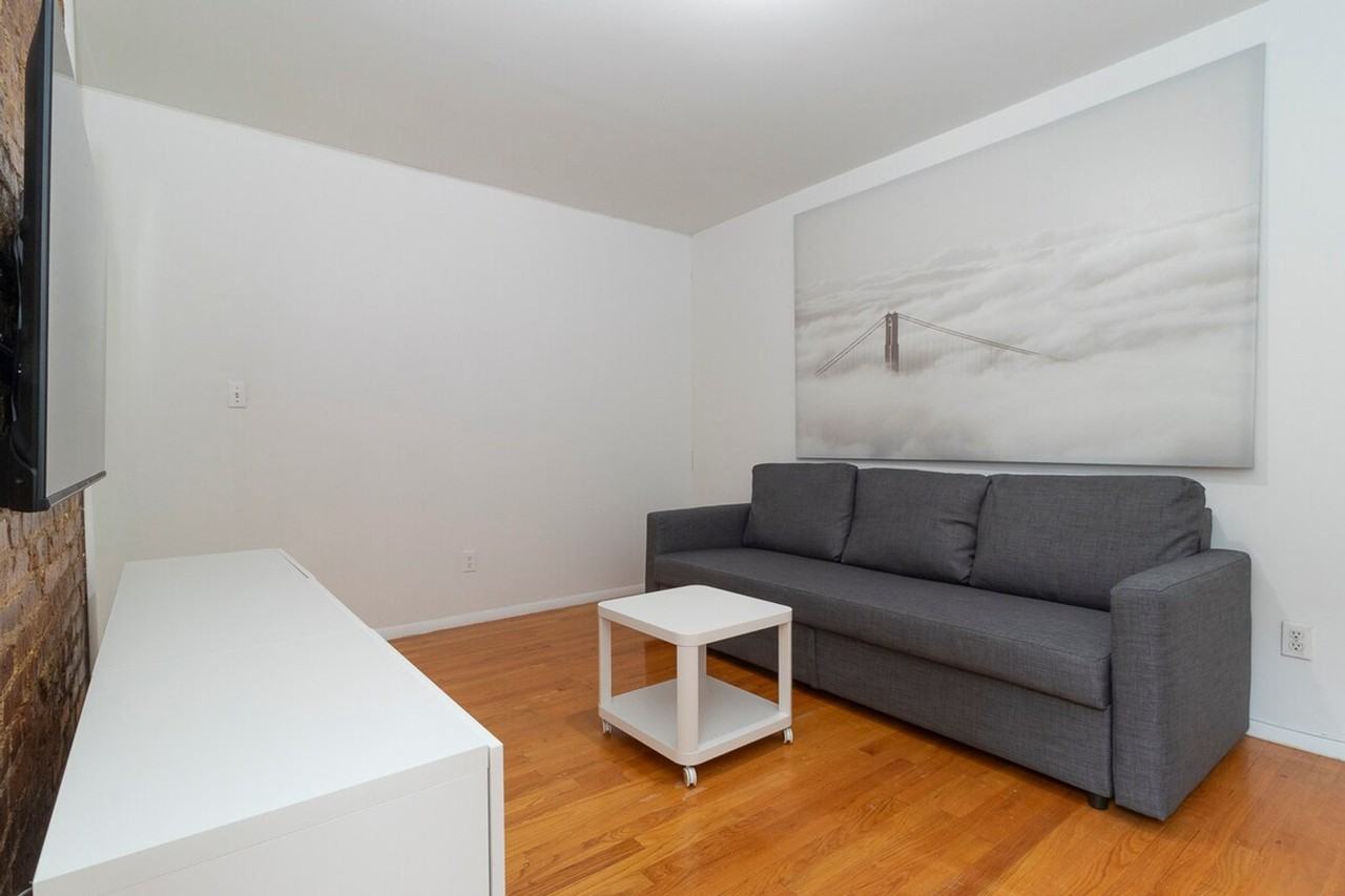 317 E 93rd St #1058690P - Photo 2 of 33