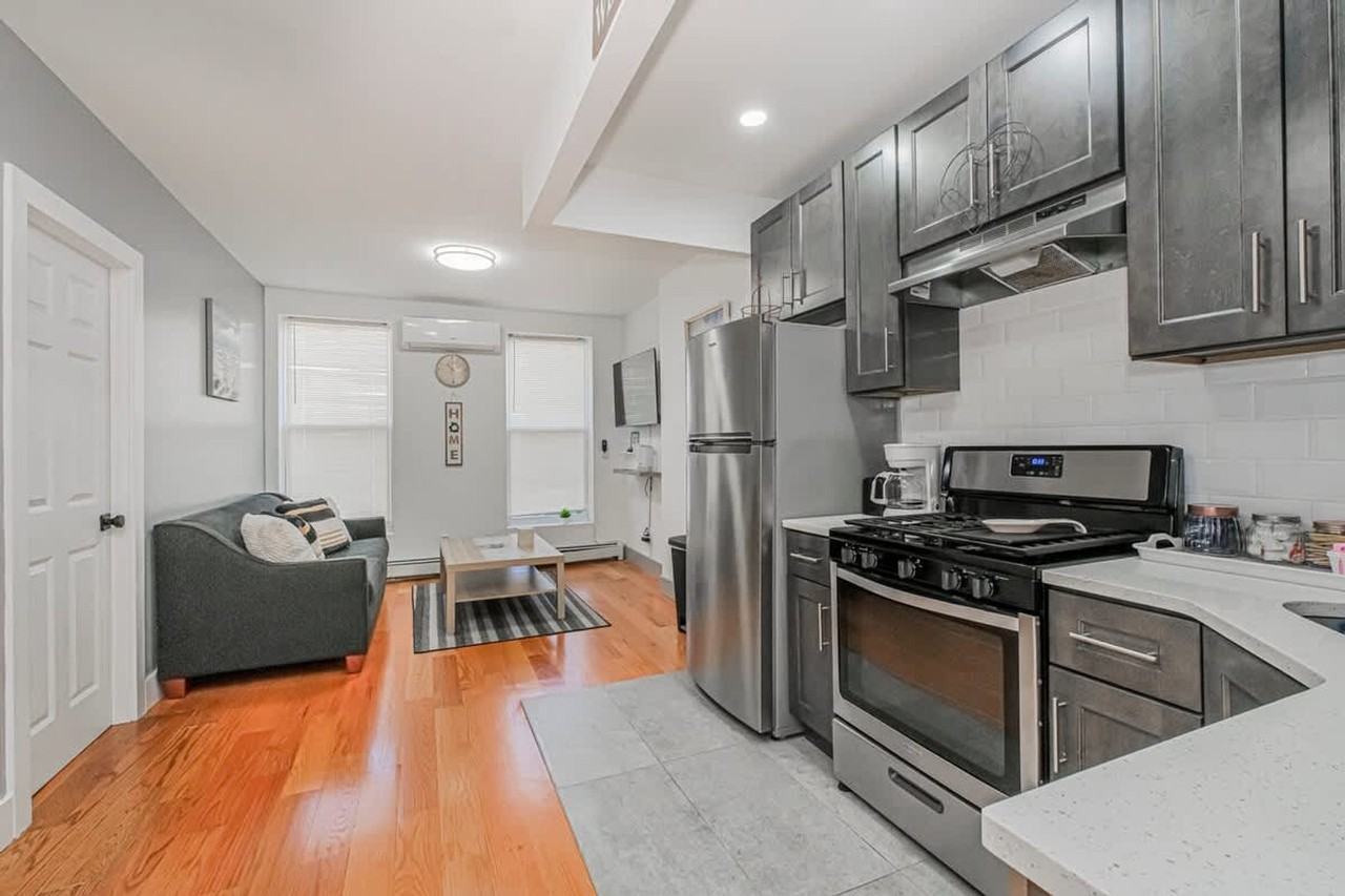 479 Putnam Ave #1470321P - Photo 5 of 26