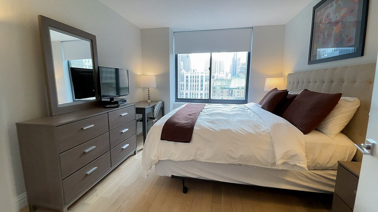 227 W 48th St #1334307P - Photo 7 of 12