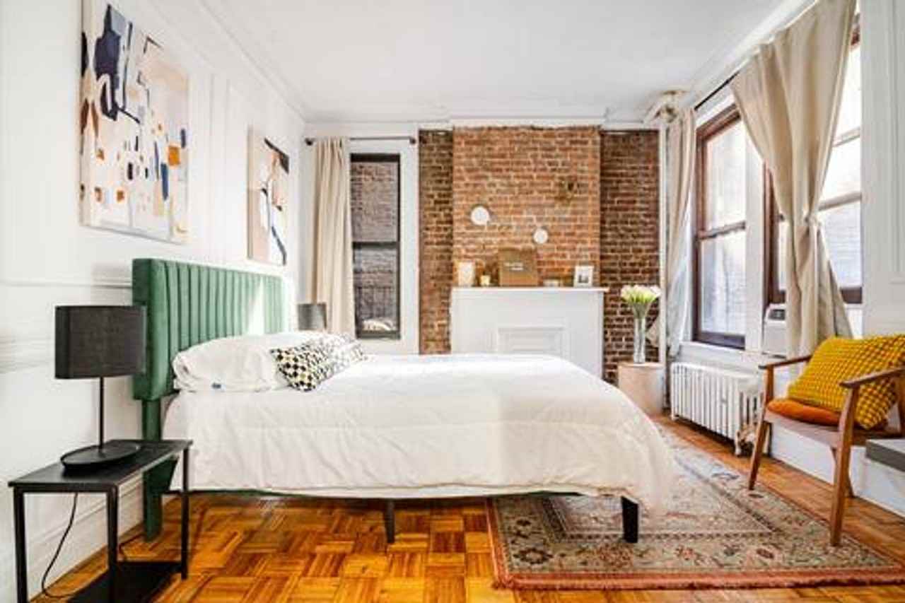 235 E 89th St #1495787P - Photo 3 of 16