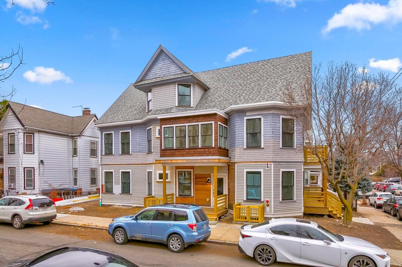 11 Annapolis St #1355135P - Photo 4 of 38