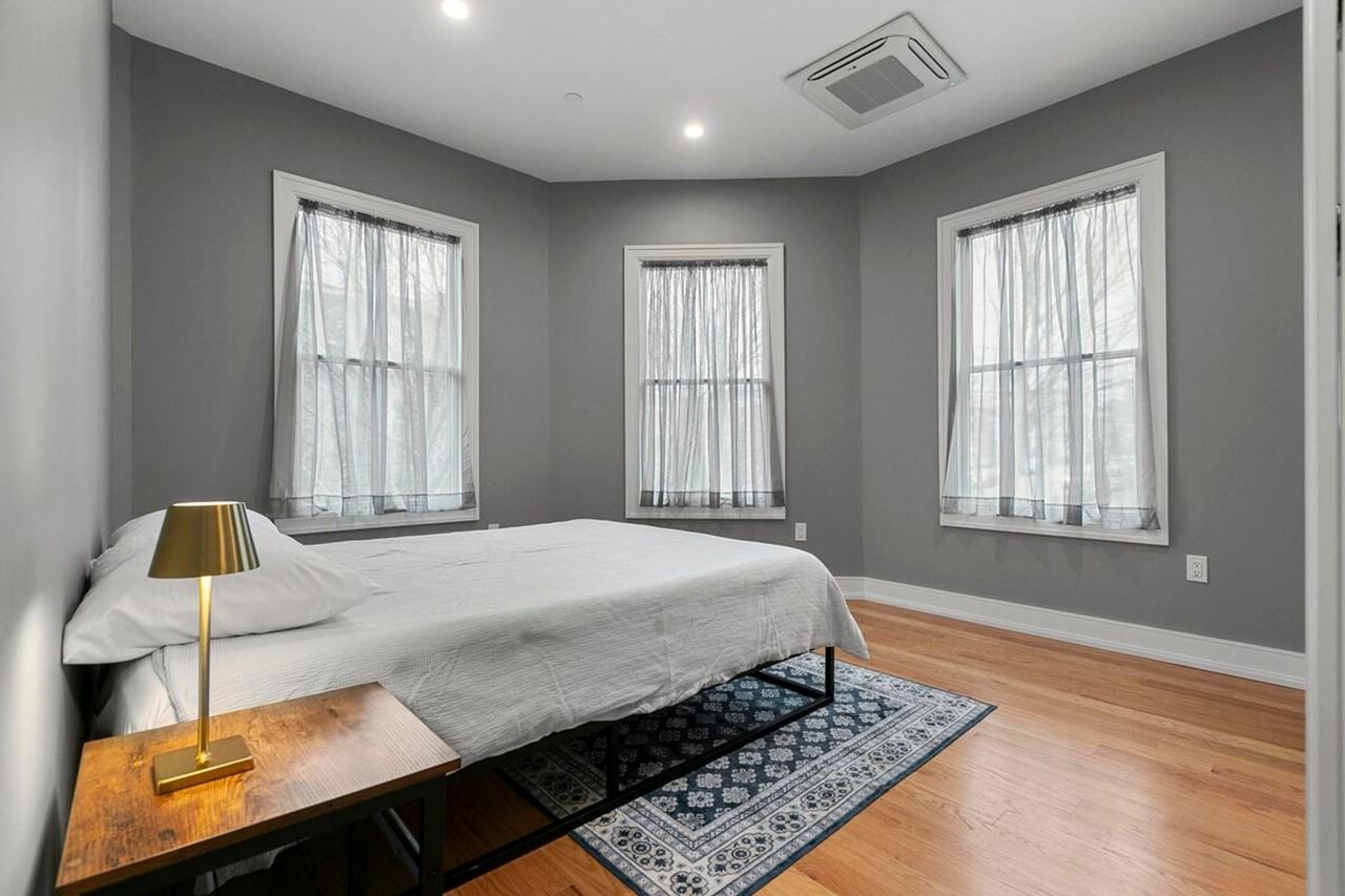 11 Annapolis St #1355135P - Photo 5 of 38