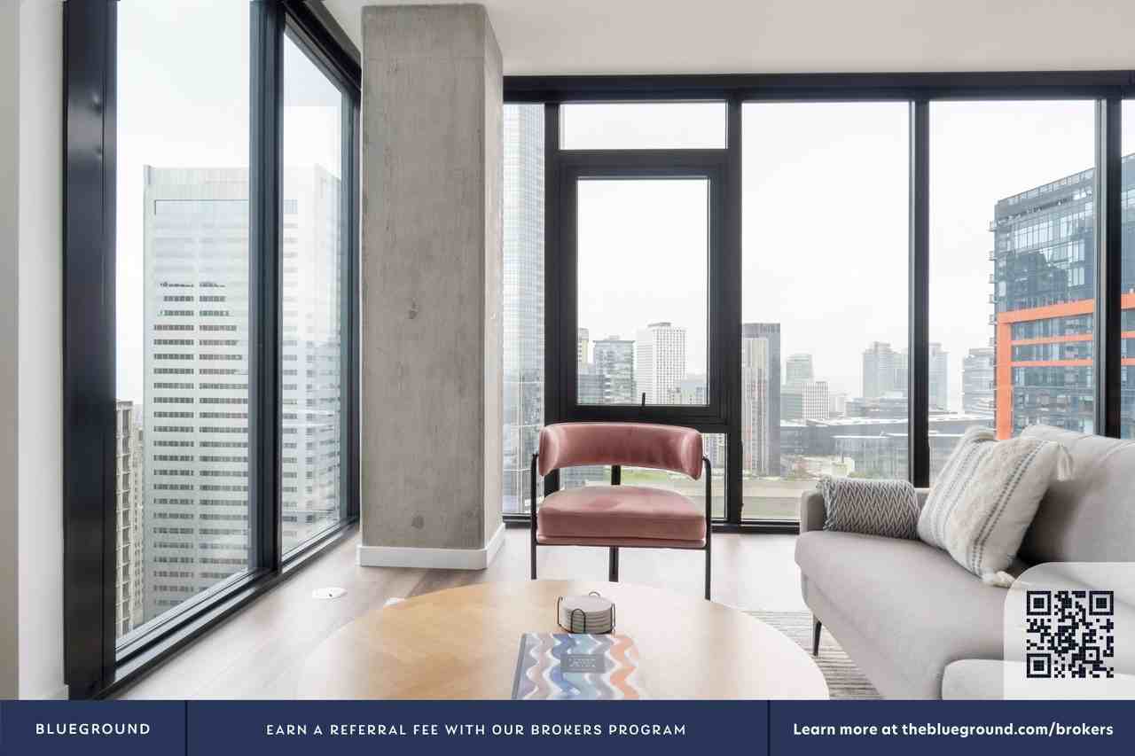 704 Spring Street - Photo 5 of 46