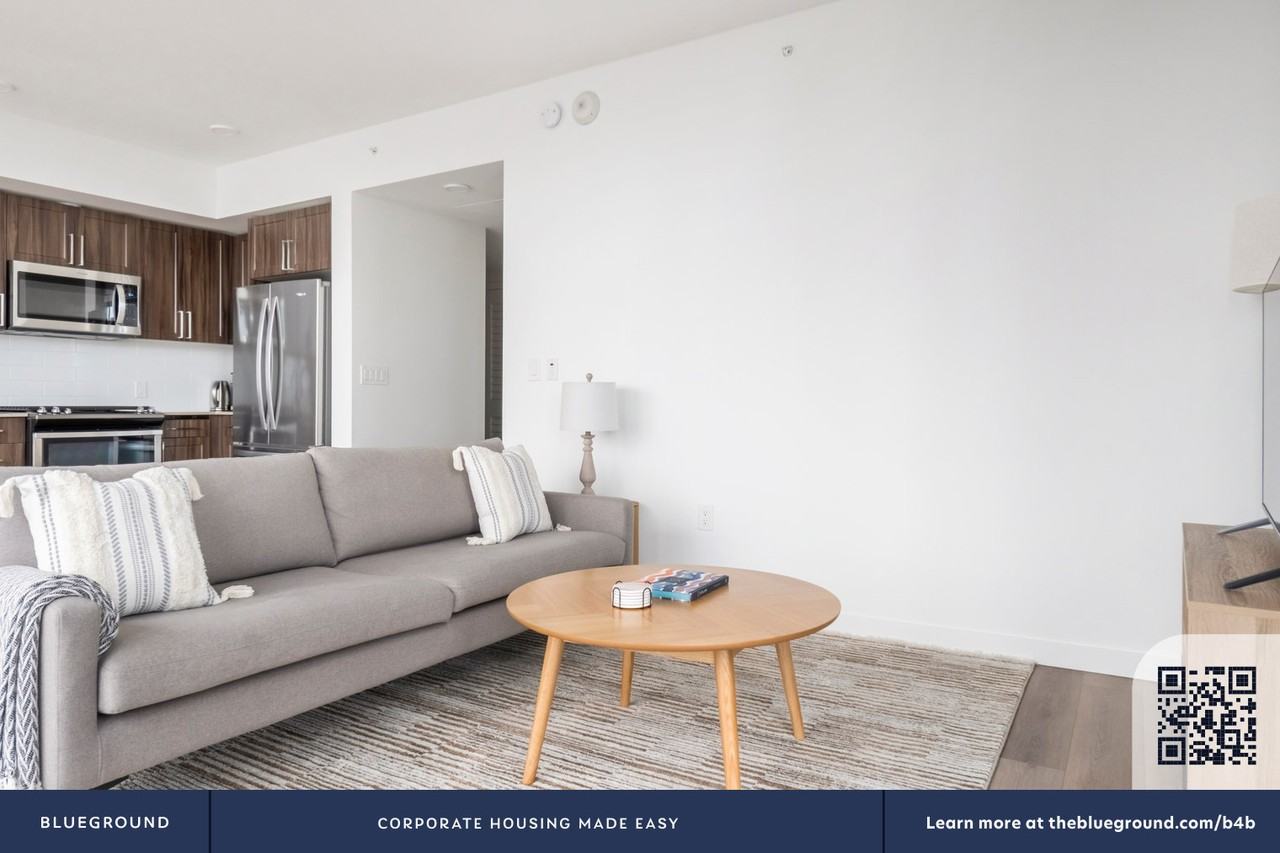 704 Spring Street - Photo 6 of 46