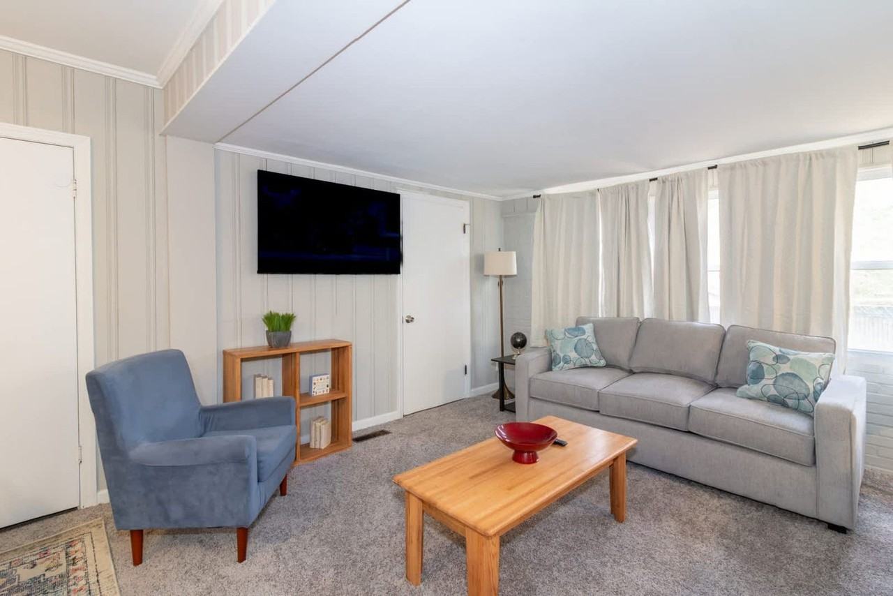 2800 Gardenia St #1043741P - Photo 5 of 44