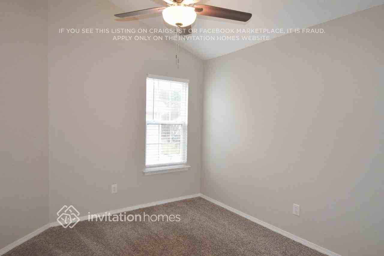 5431 Seaspray Ln - Photo 6 of 11