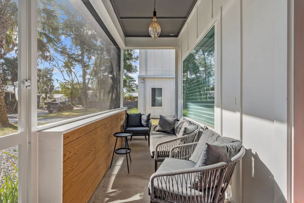 21 Pearl St #1281964P - Photo 5 of 43