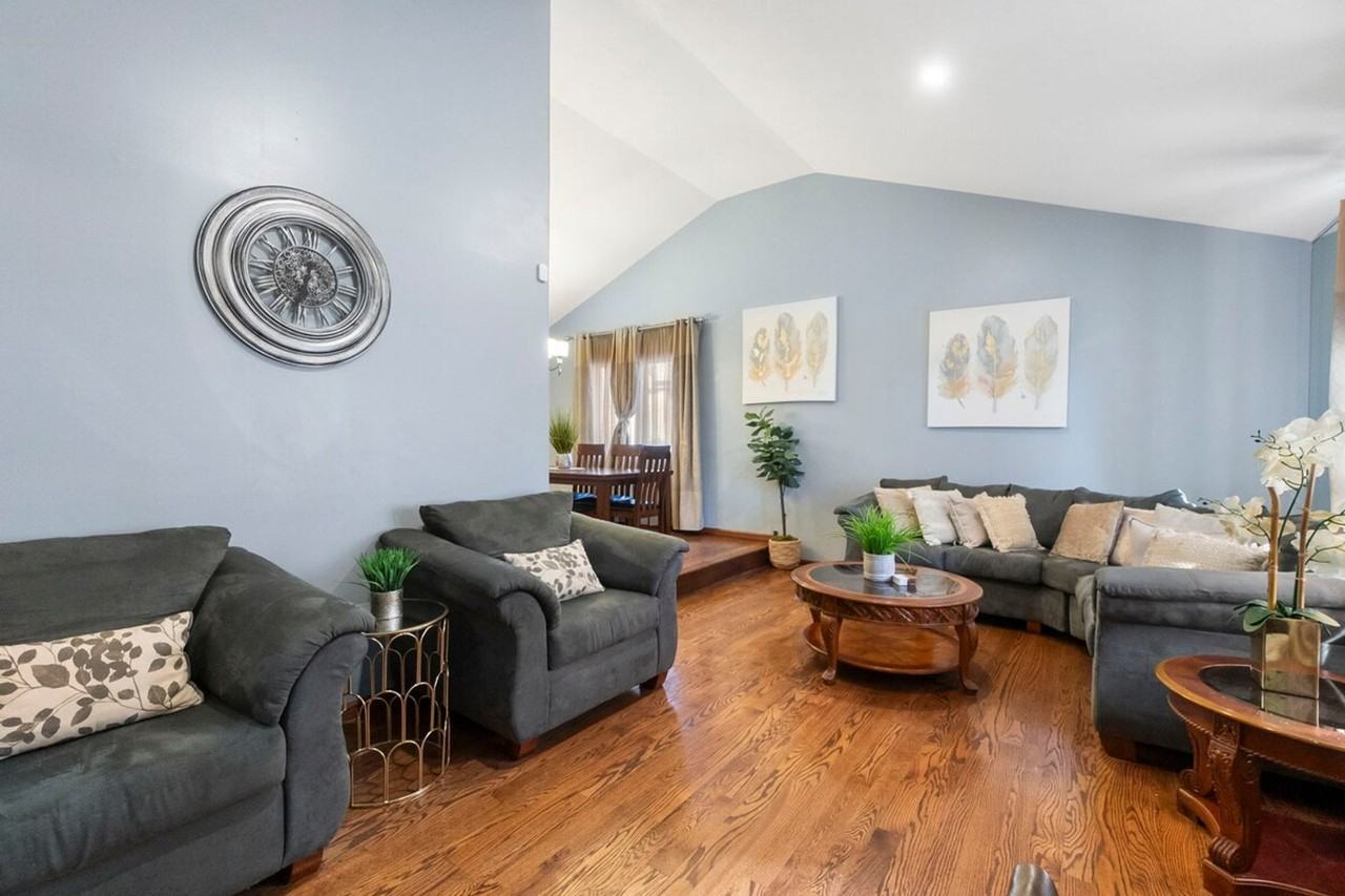 4920 Lake Ct #1285035P - Photo 2 of 28